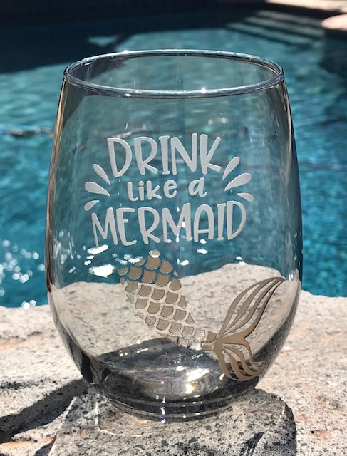 Engraved and painted stemless wine glass